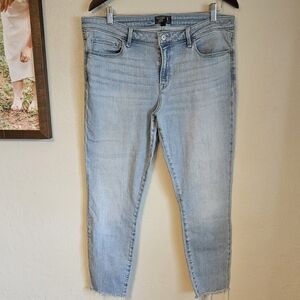 Abercrombie and Fitch Mid Rise Skinny Ankle Jean Sz 33 or 16R